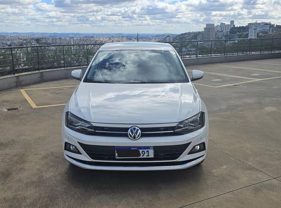 VOLKSWAGEN VIRTUS 1.0 200 TSI HIGHLINE AUTOMÁTICO